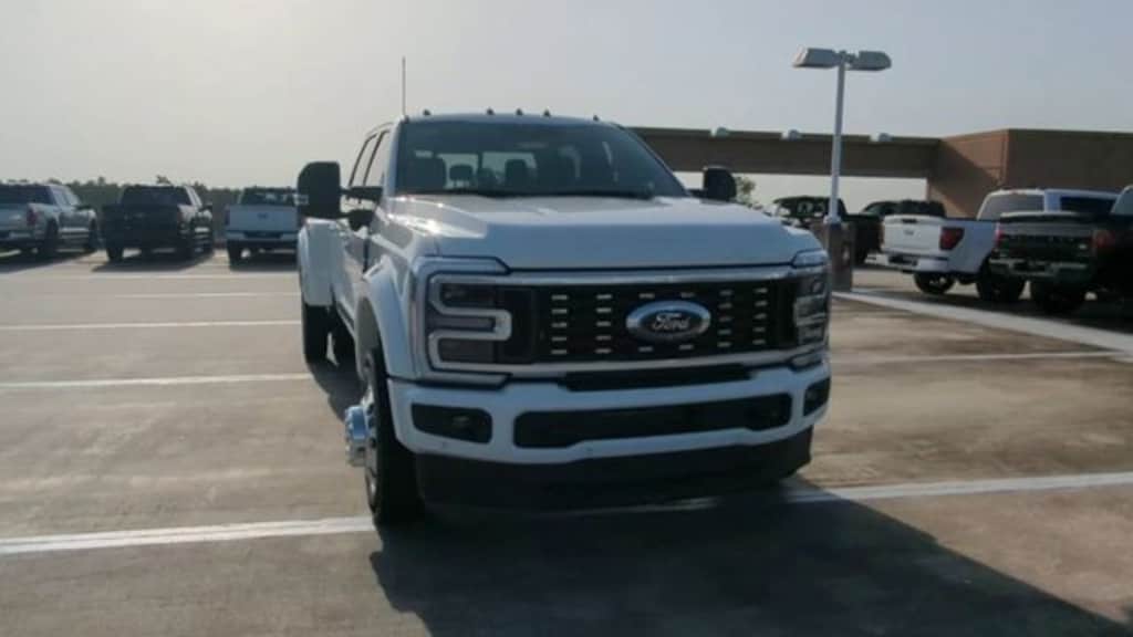 New 2026 Ford F-450 Truck Crew Cab