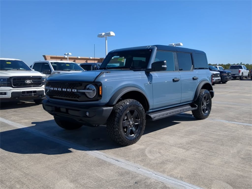 New 2025 Ford Bronco Outer Banks SUV