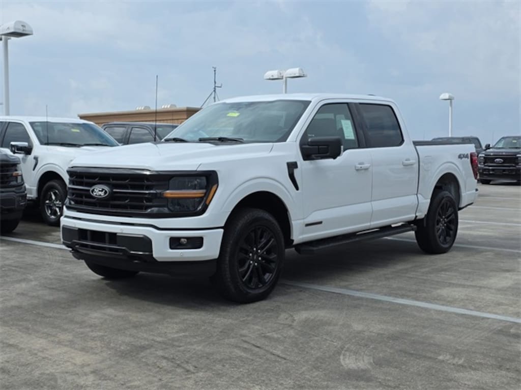 New 2025 Ford F-150 XLT Truck SuperCrew Cab