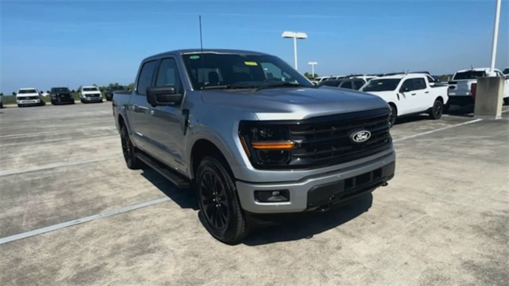 New 2025 Ford F-150 XLT Truck SuperCrew Cab