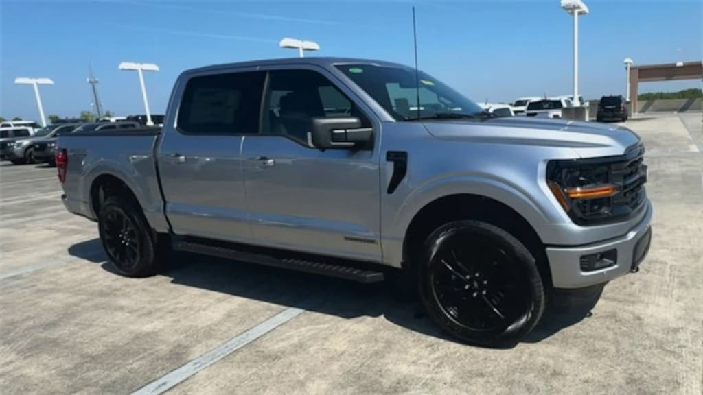 New 2025 Ford F-150 XLT Truck SuperCrew Cab
