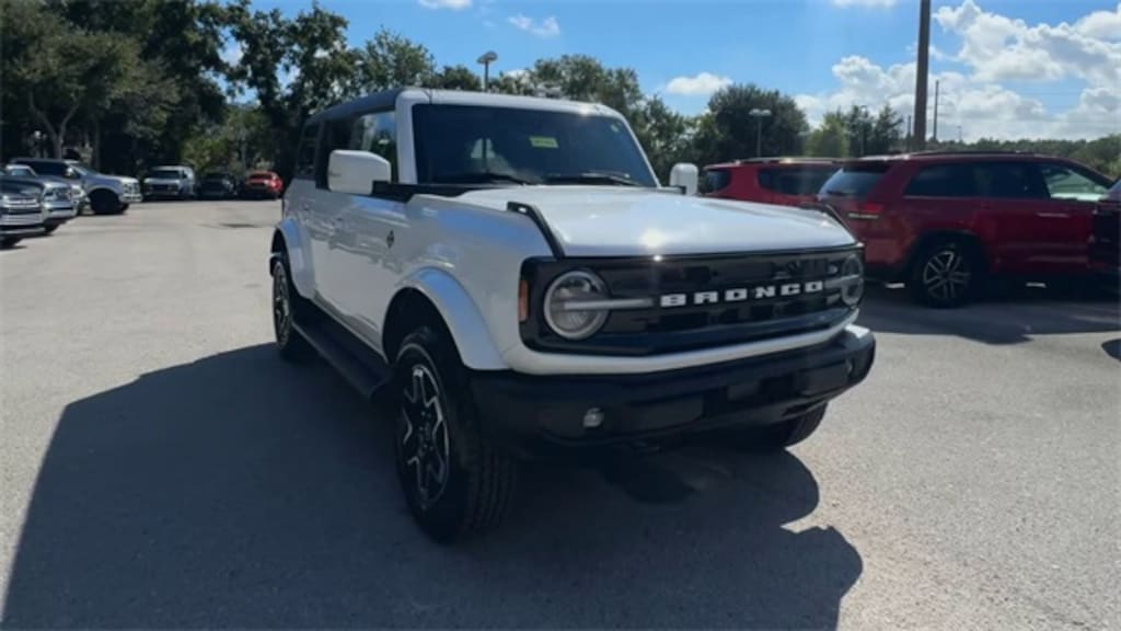 New 2025 Ford Bronco Outer Banks SUV