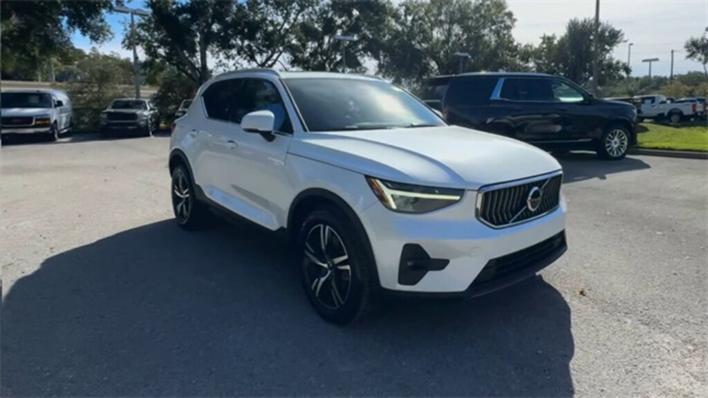 Certified 2023 Volvo XC40 B5 Plus Bright Theme SUV