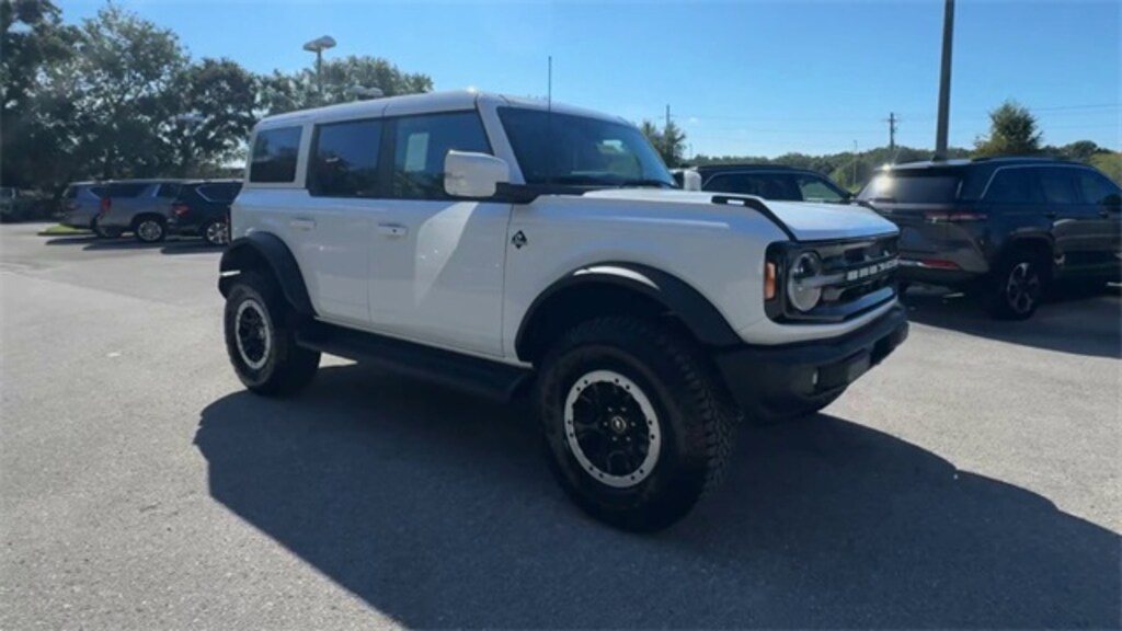 New 2025 Ford Bronco Outer Banks SUV