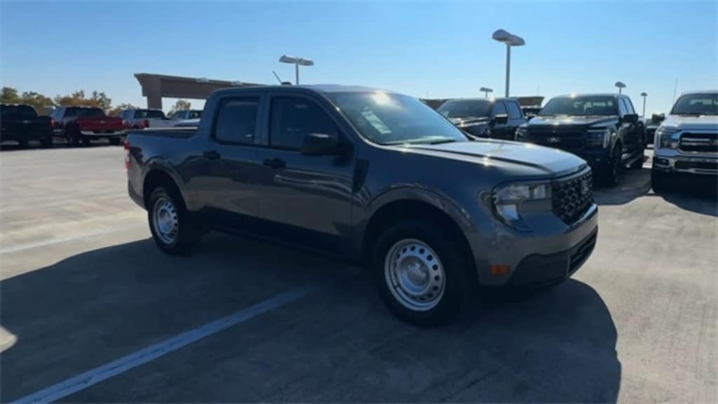 New 2025 Ford Maverick XL Truck SuperCrew