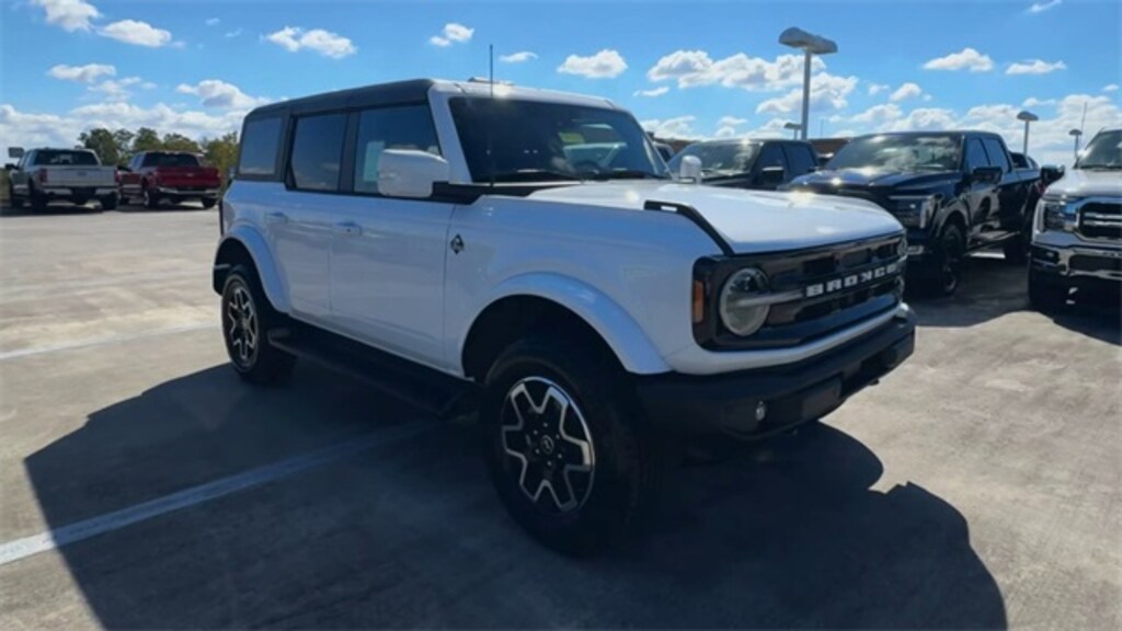 New 2025 Ford Bronco Outer Banks SUV