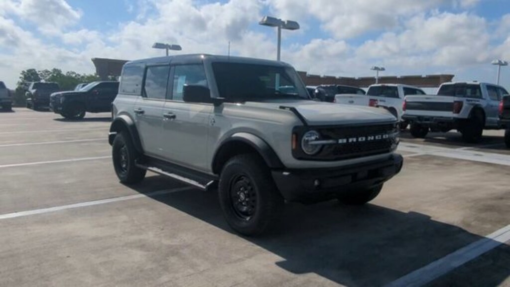New 2026 Ford Bronco Outer Banks SUV