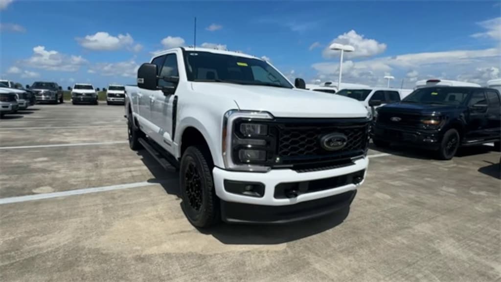 New 2025 Ford F-250 Truck Crew Cab