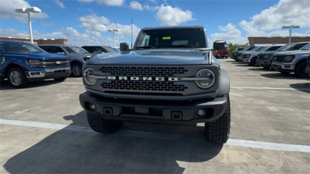 New 2025 Ford Bronco Badlands SUV