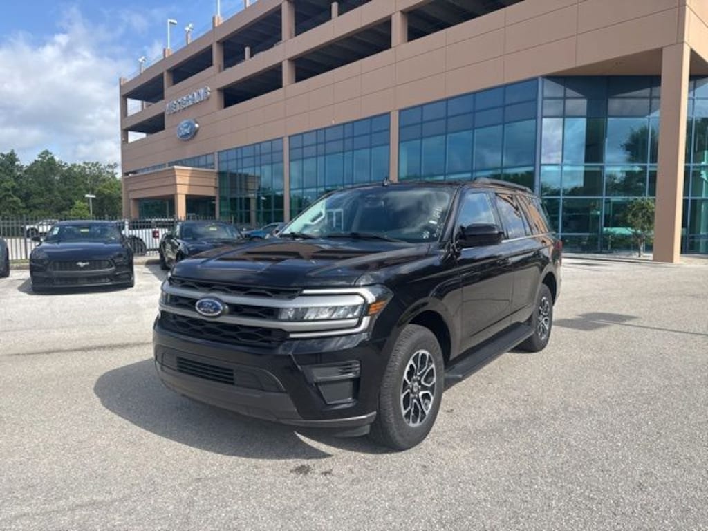 Used 2024 Ford Expedition XLT SUV