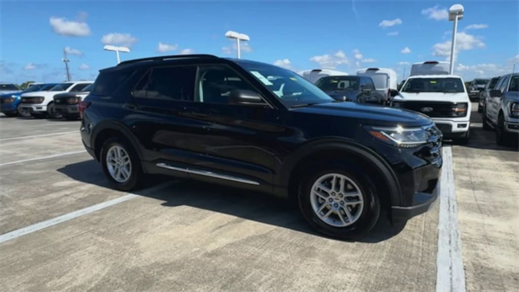 New 2025 Ford Explorer Active SUV