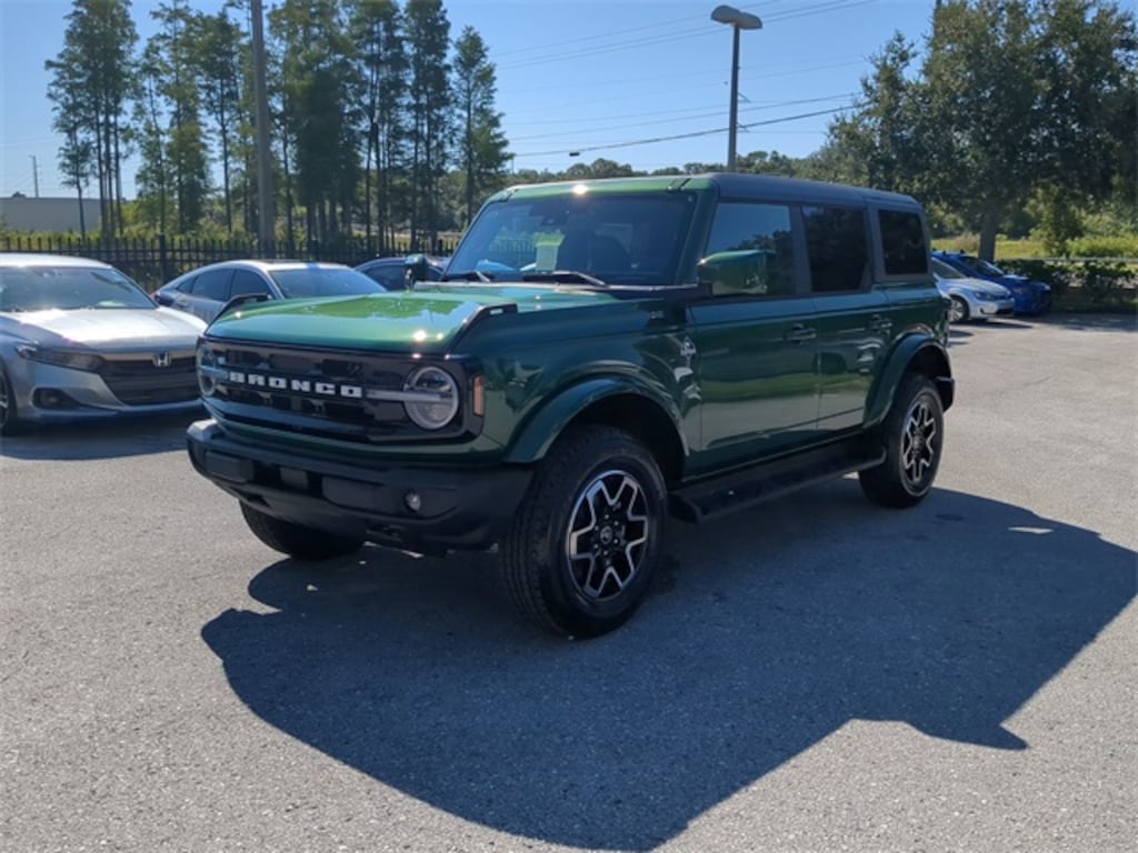 New 2025 Ford Bronco Outer Banks SUV