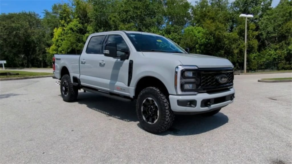 New 2025 Ford F-250 Truck Crew Cab