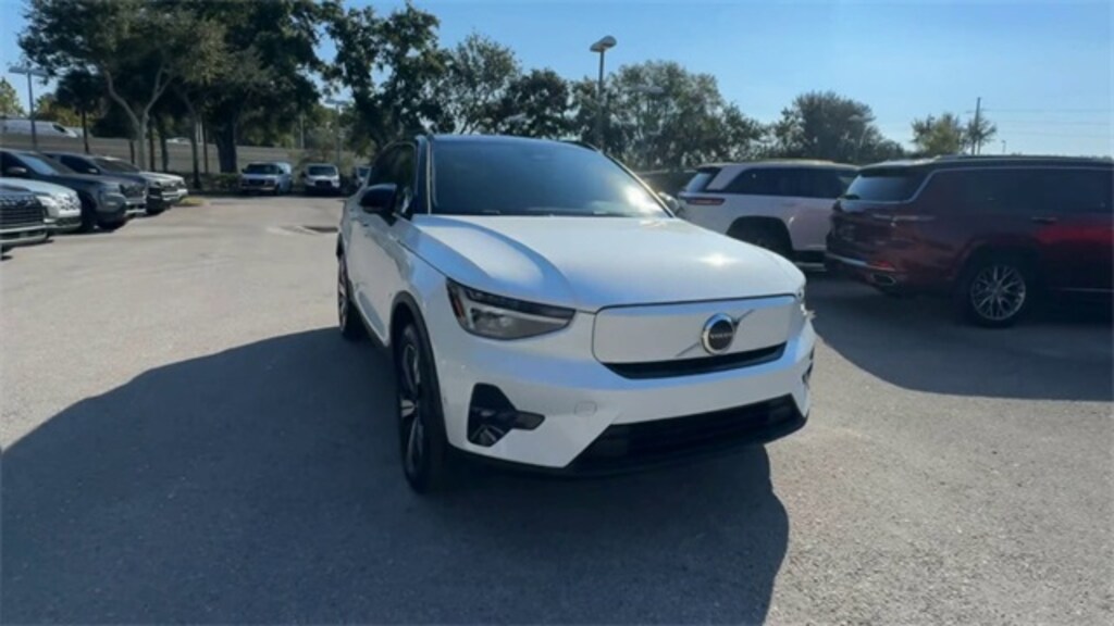 Certified 2023 Volvo XC40 Recharge Pure Electric Twin Plus SUV