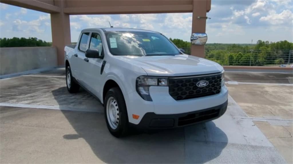 New 2025 Ford Maverick XL Truck SuperCrew