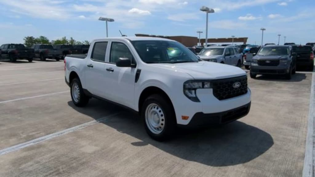 New 2026 Ford Maverick XL Truck SuperCrew