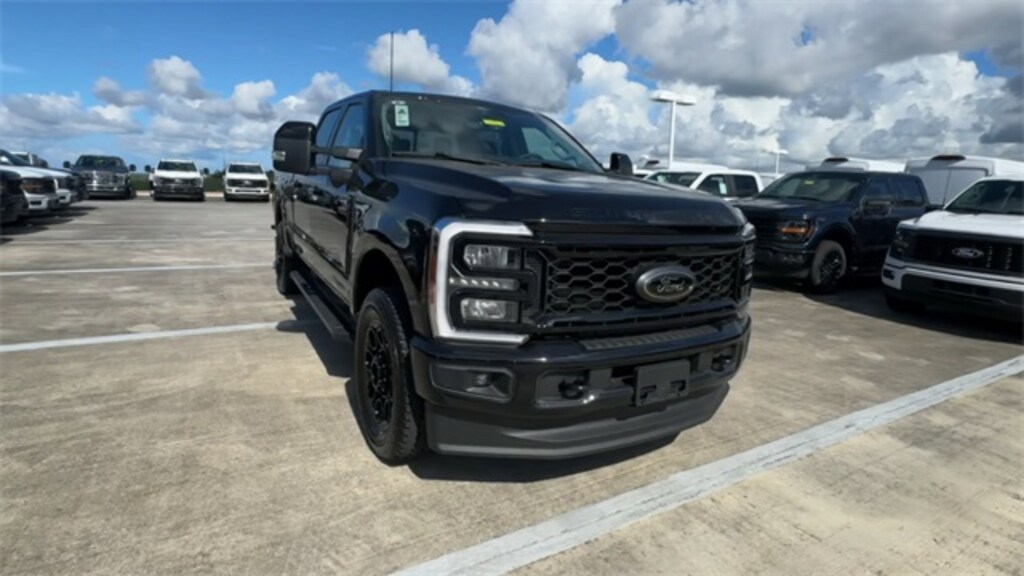 New 2025 Ford F-250 Truck Crew Cab