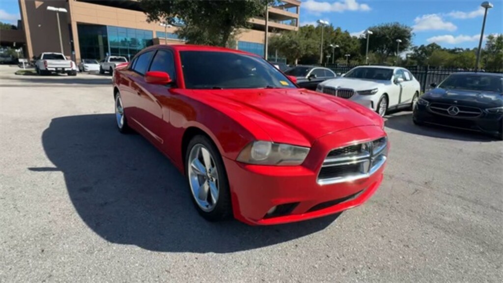 Used 2014 Dodge Charger SXT Sedan