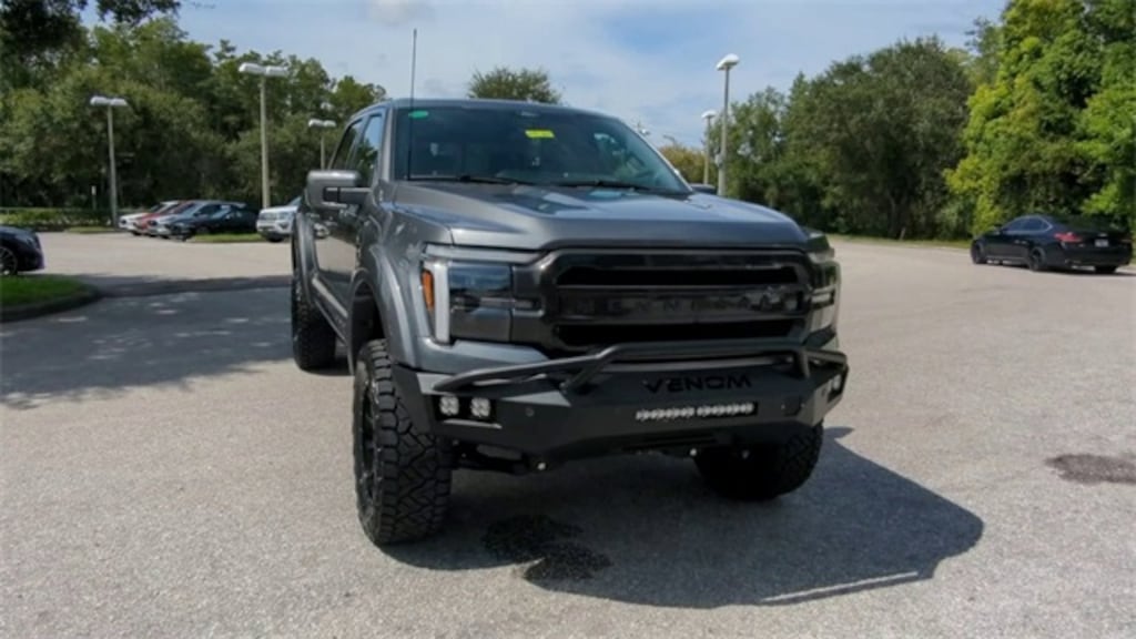 New 2025 Ford F-150 Lariat Truck SuperCrew Cab