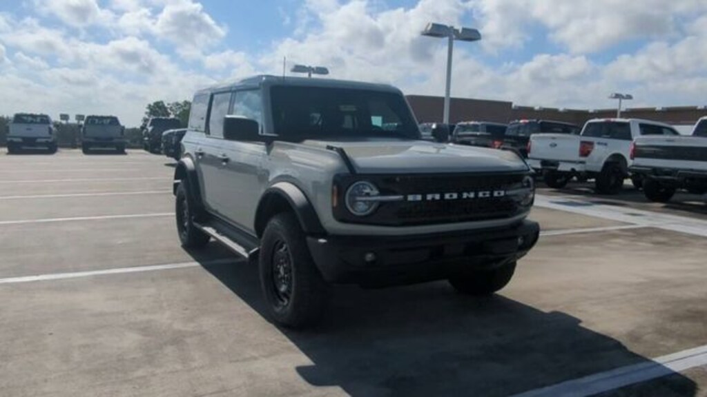 New 2026 Ford Bronco Outer Banks SUV