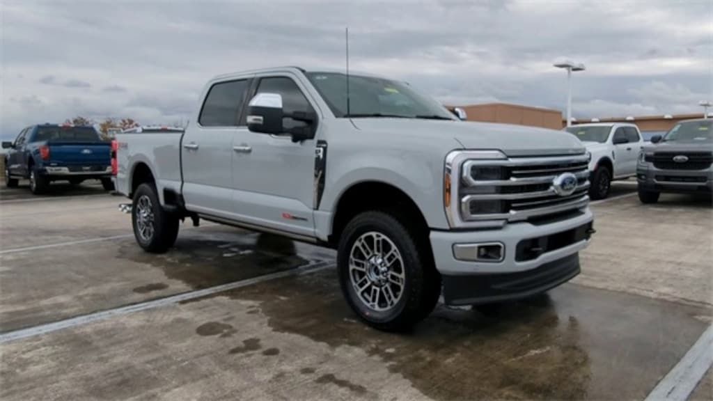 New 2026 Ford F-350 Platinum Truck Crew Cab