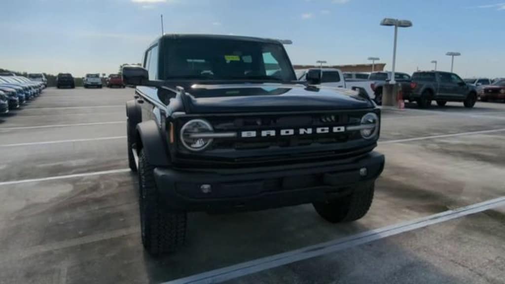 New 2026 Ford Bronco Outer Banks SUV