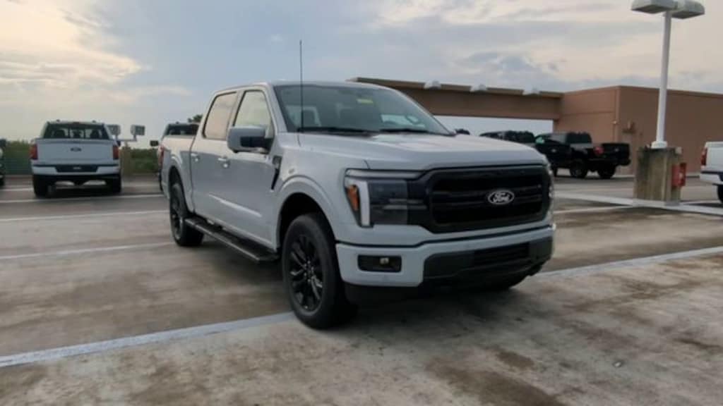 New 2026 Ford F-150 Lariat Truck SuperCrew Cab