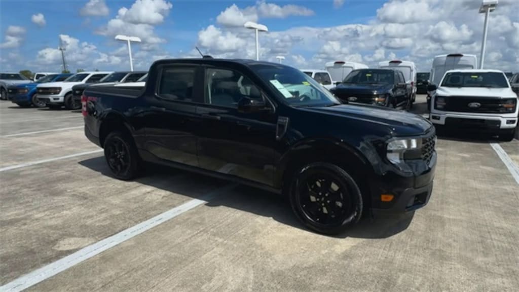 New 2025 Ford Maverick XLT Truck SuperCrew