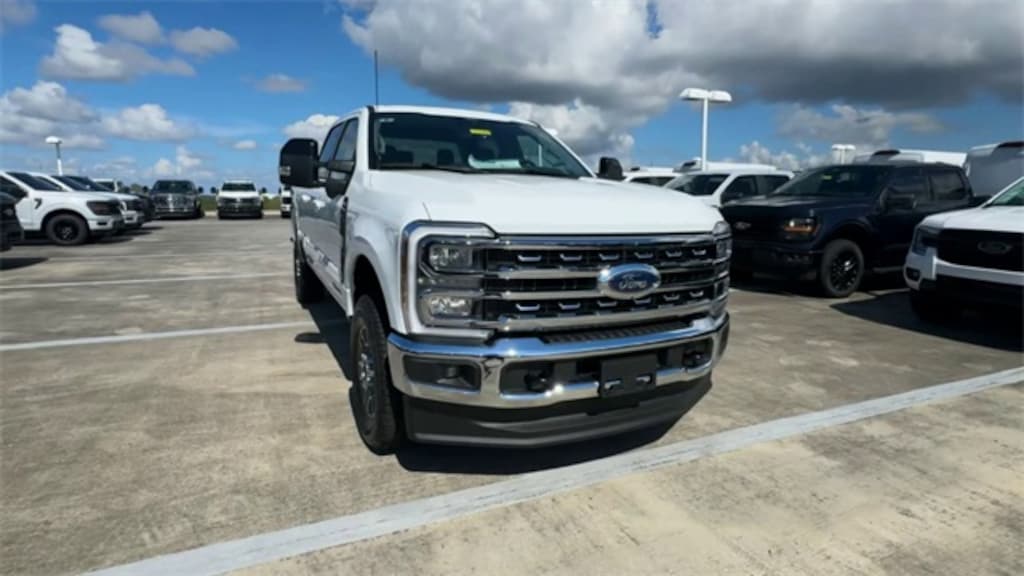 New 2025 Ford F-250 Truck Crew Cab