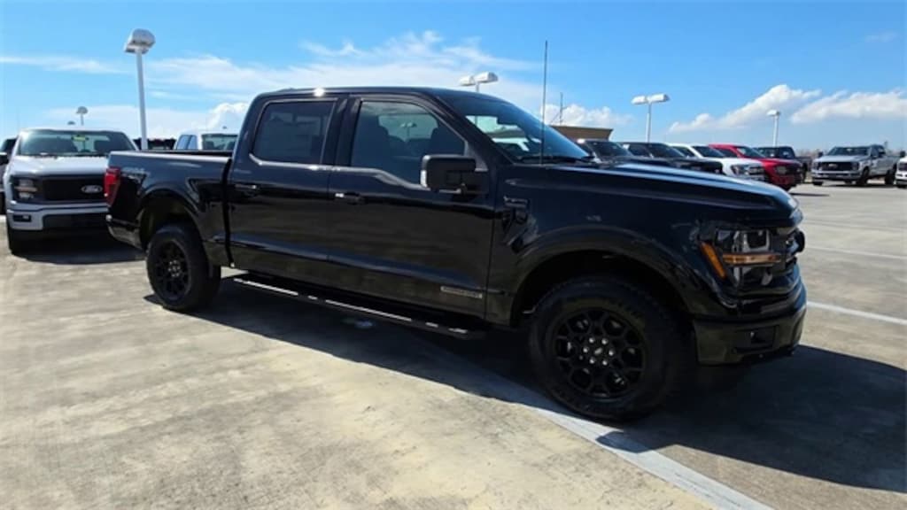 New 2025 Ford F-150 XLT Truck SuperCrew Cab