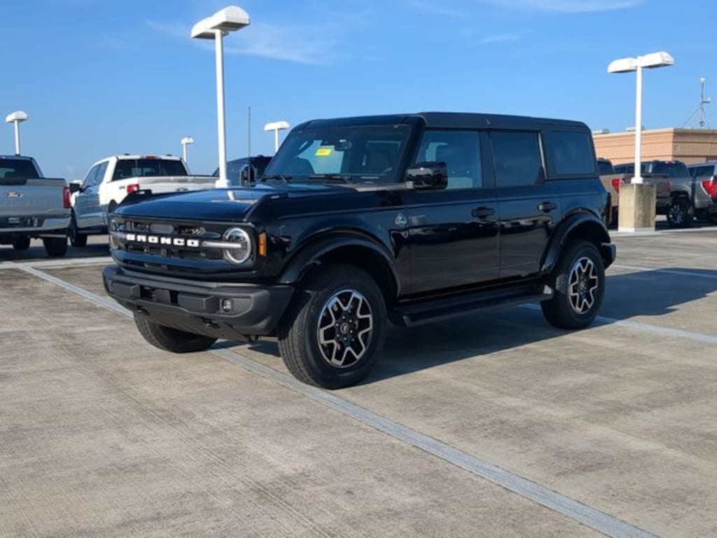 New 2026 Ford Bronco Outer Banks SUV