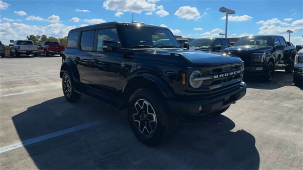 New 2025 Ford Bronco Outer Banks SUV