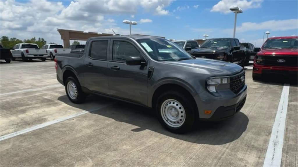 New 2025 Ford Maverick XL Truck SuperCrew