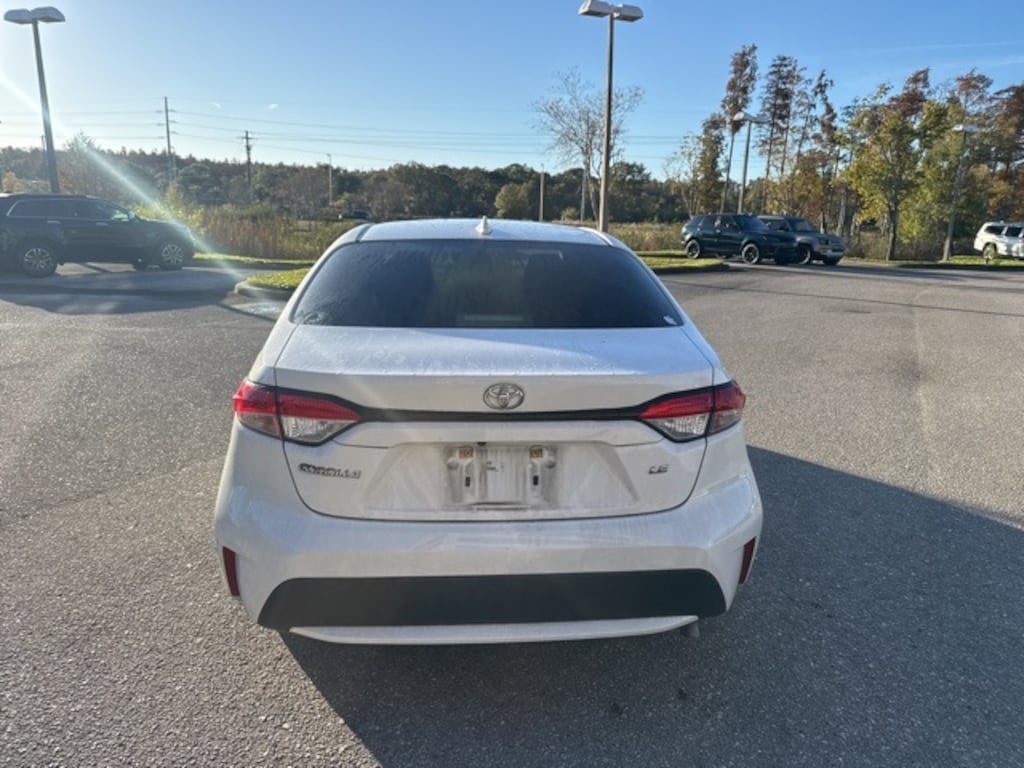 Certified 2021 Toyota Corolla LE Sedan
