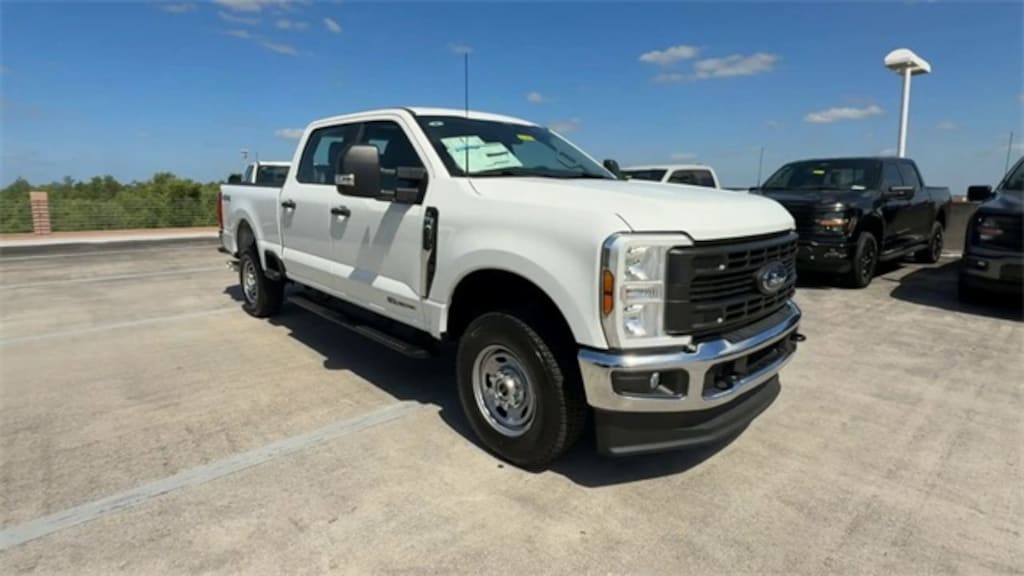 New 2025 Ford F-250 Truck Crew Cab