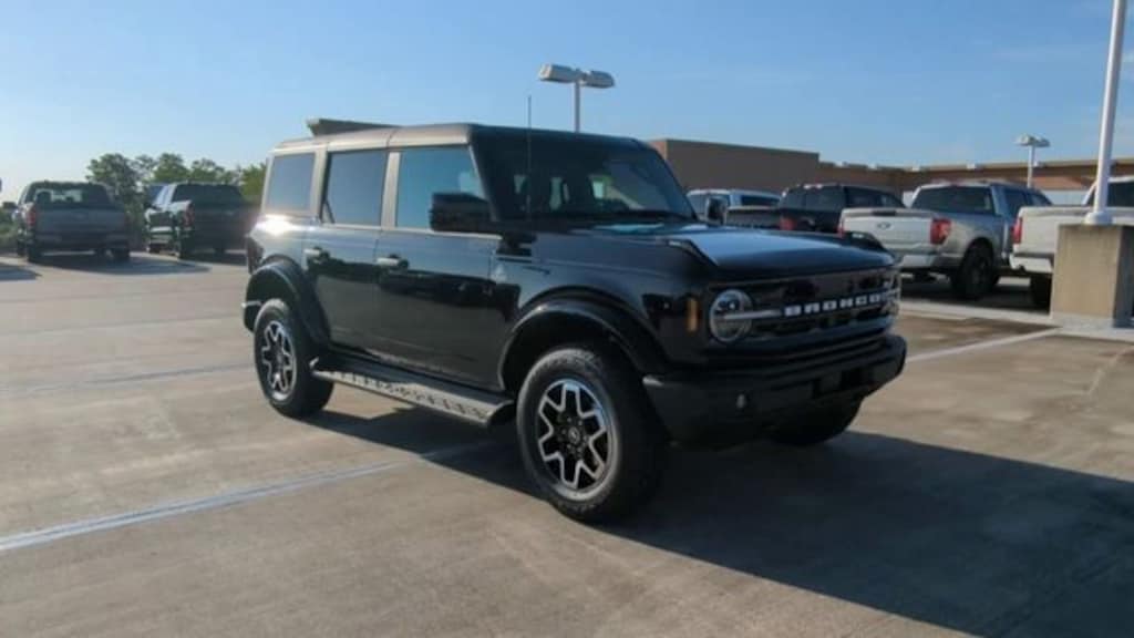 New 2026 Ford Bronco Outer Banks SUV
