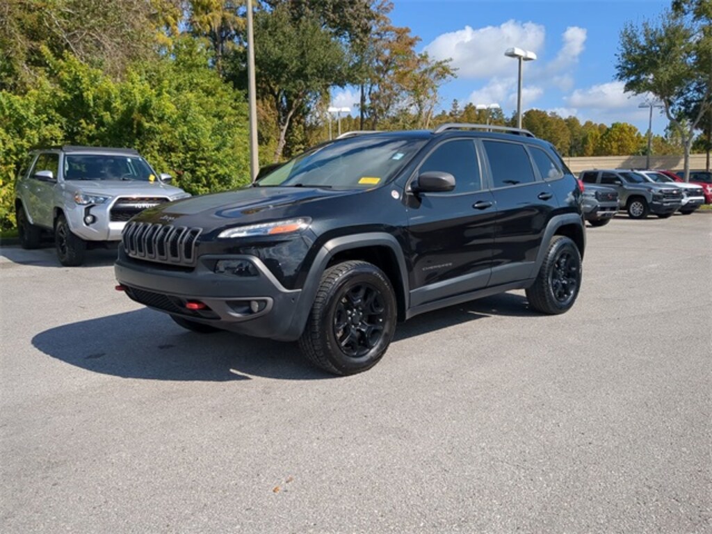 Used 2016 Jeep Cherokee Trailhawk SUV