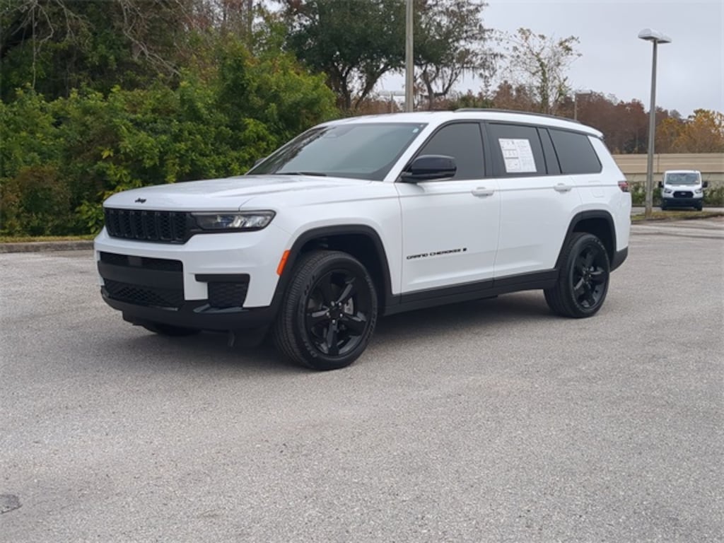 Certified 2025 Jeep Grand Cherokee L Altitude SUV