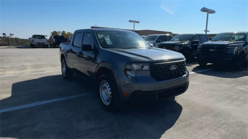 New 2025 Ford Maverick XL Truck SuperCrew