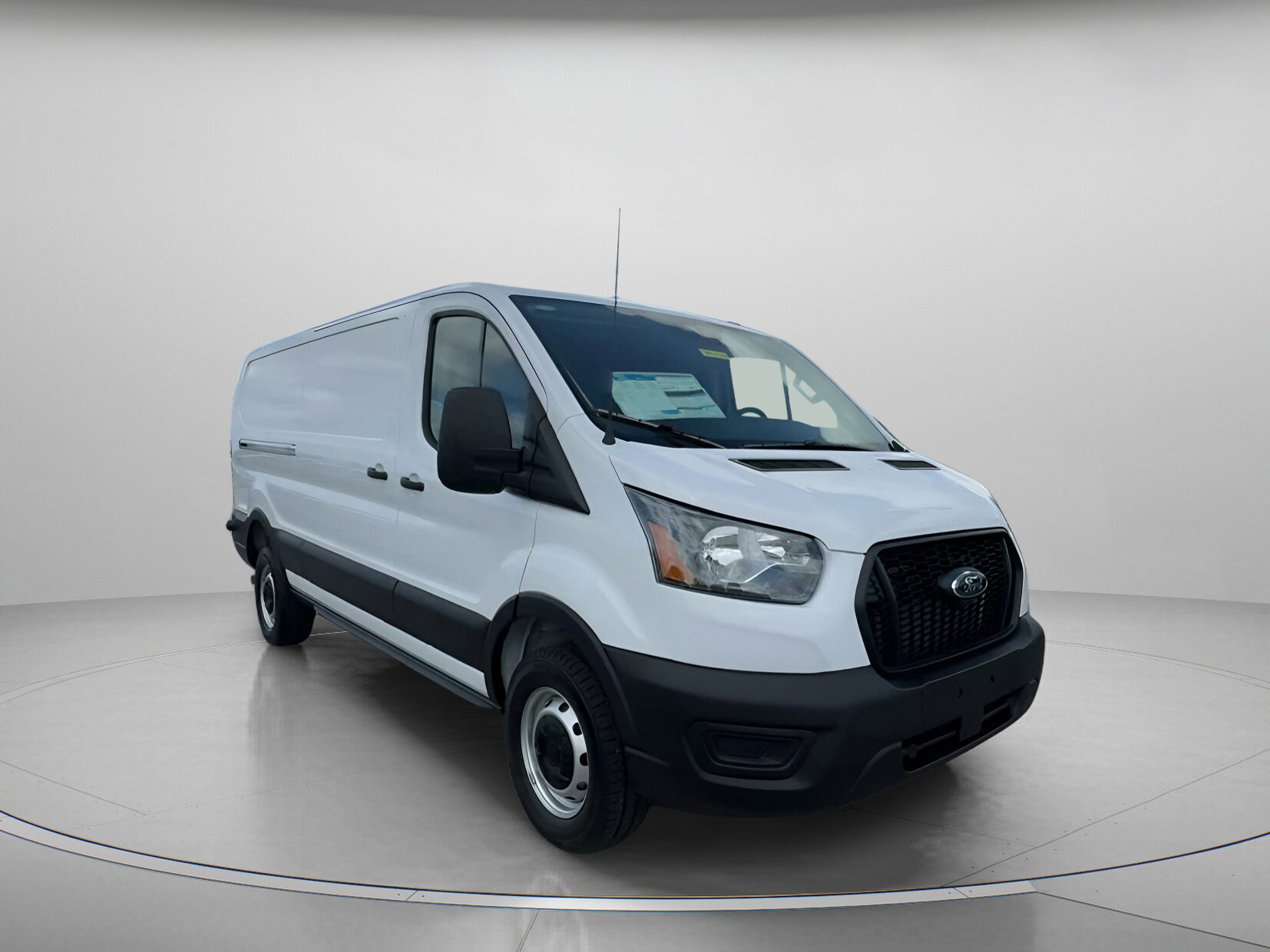 2025 Ford Transit photo 3