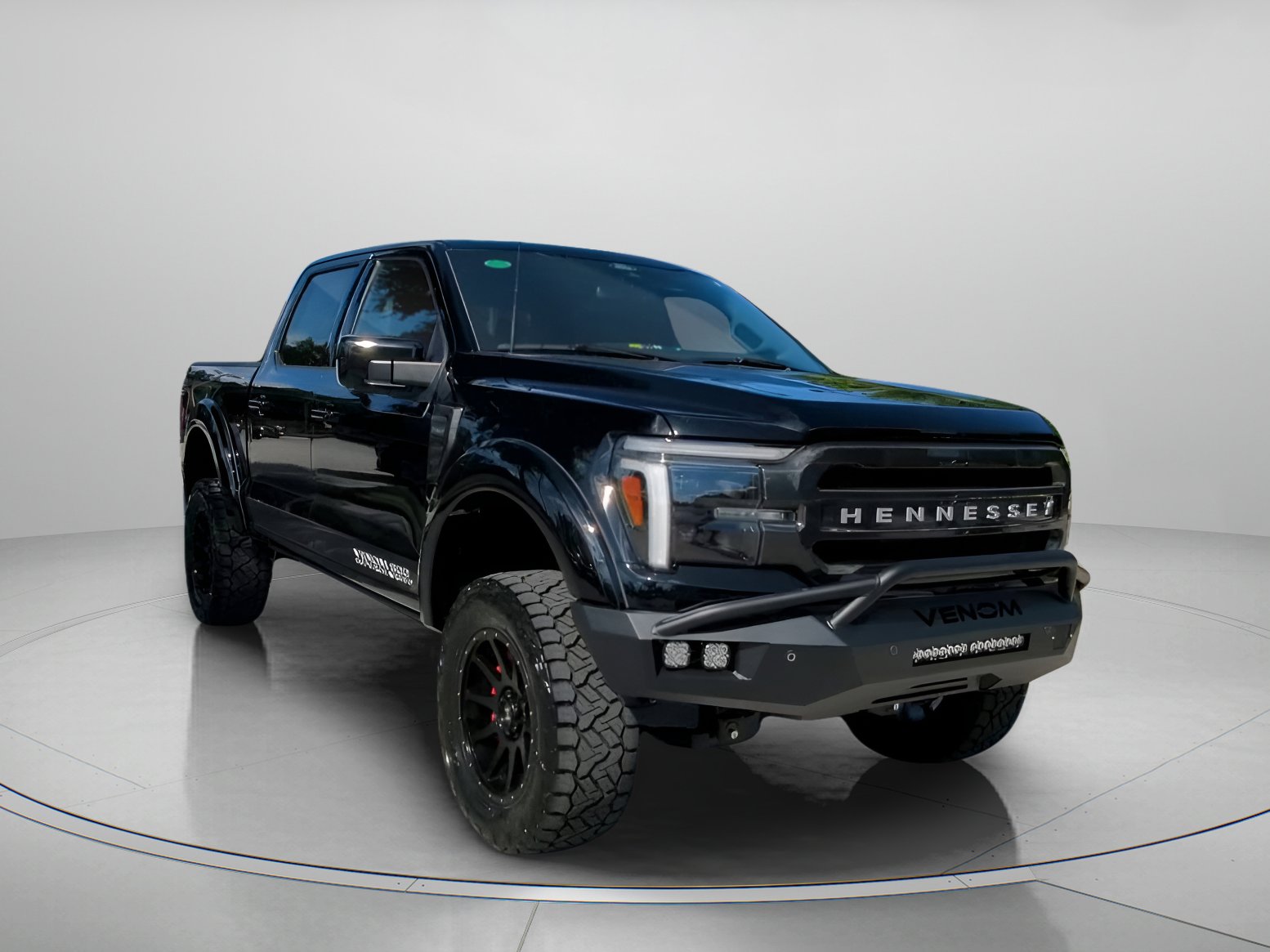 2025 Ford F-150 Lariat photo 3