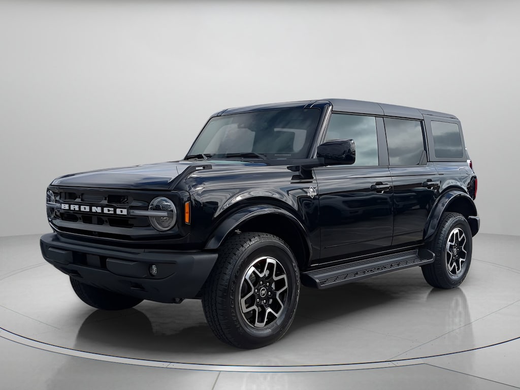New 2025 Ford Bronco Outer Banks SUV