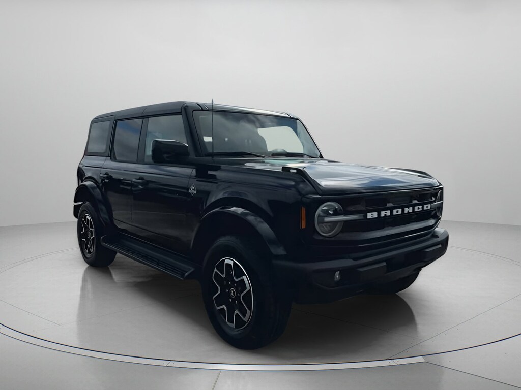 New 2025 Ford Bronco Outer Banks SUV