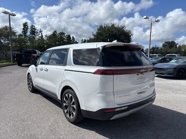 2022 Kia Carnival EX photo 2