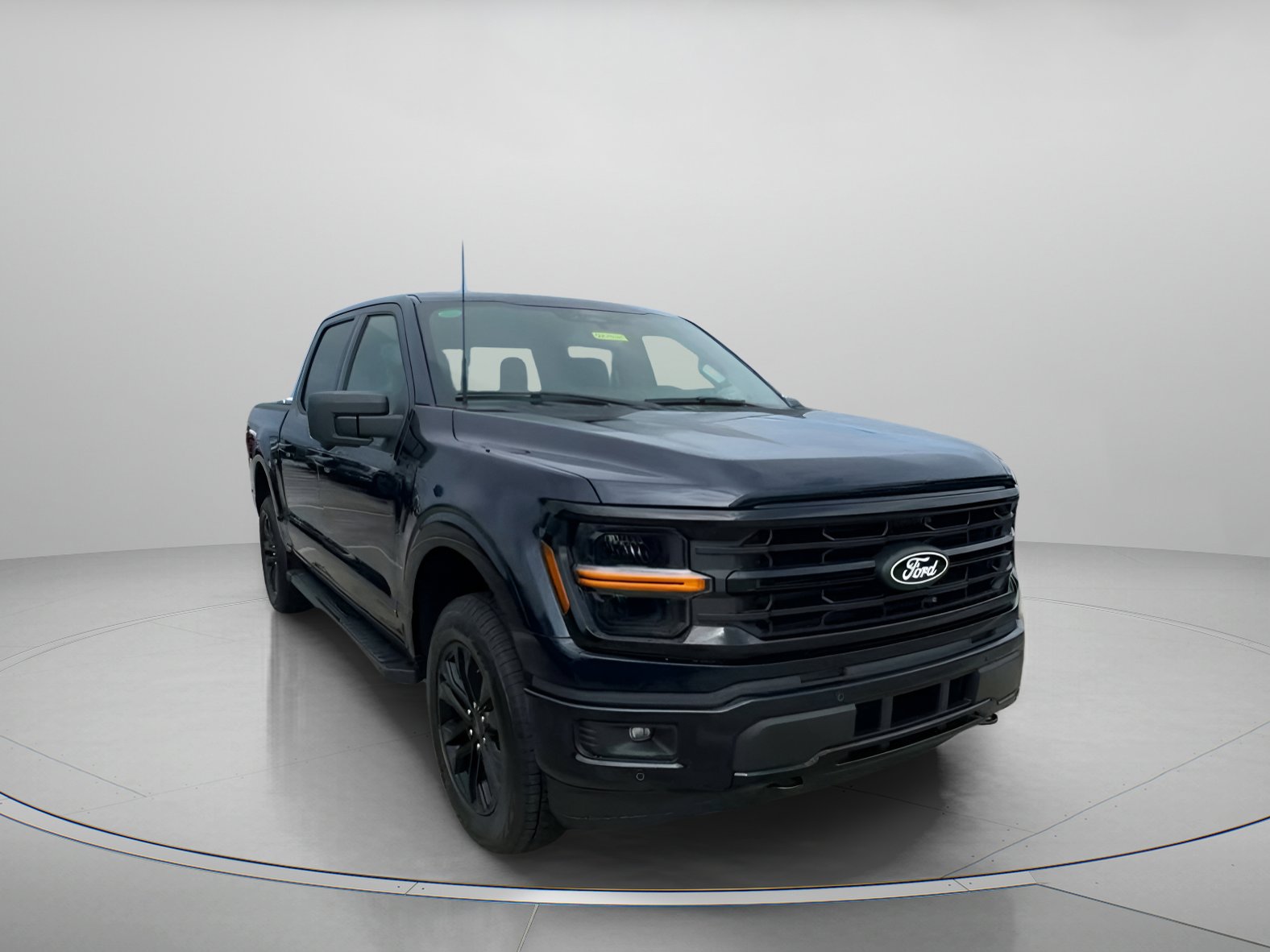 2025 Ford F-150 XLT photo 4