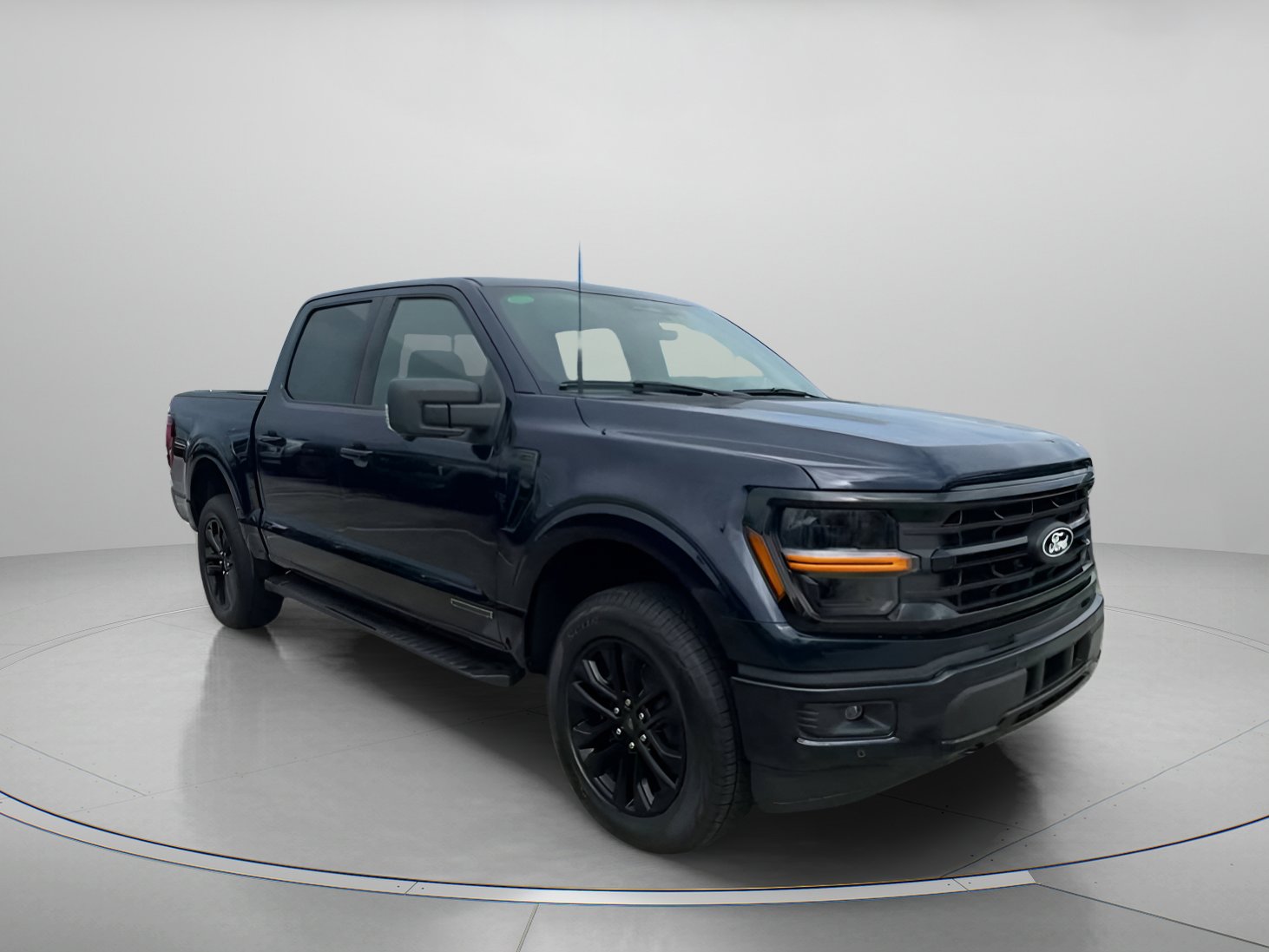 2025 Ford F-150 XLT photo 3