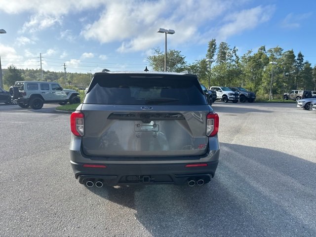 2023 Ford Explorer ST photo 2