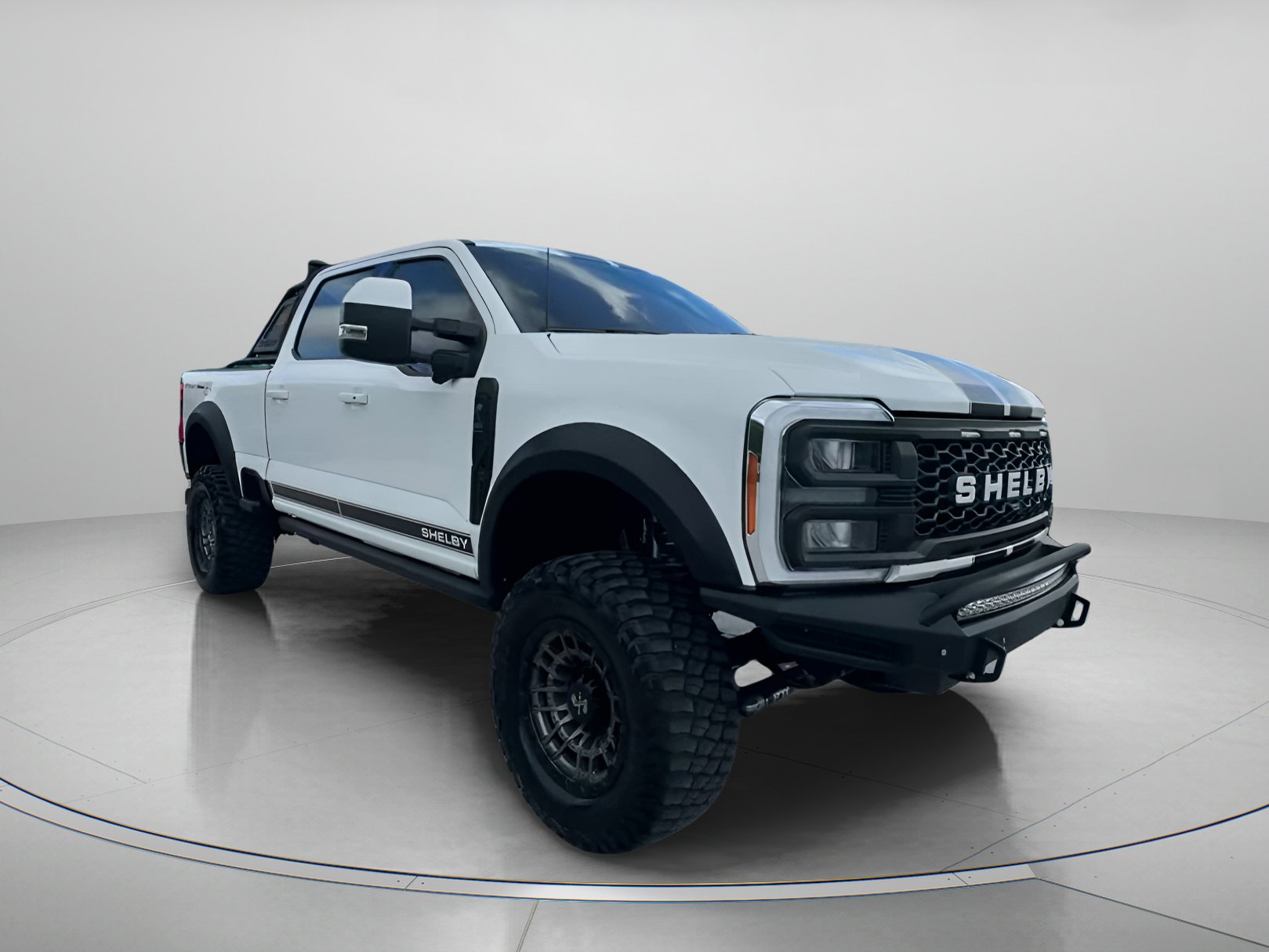 2023 Ford F-250 Lariat photo 2