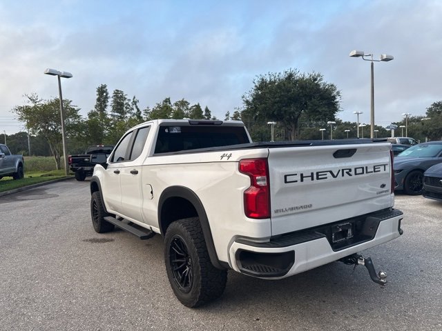 2019 Chevrolet Silverado 1500 Custom photo 2