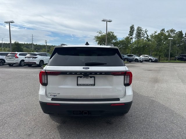 2025 Ford Explorer photo 4